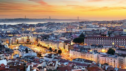 Gün batımında Lizbon