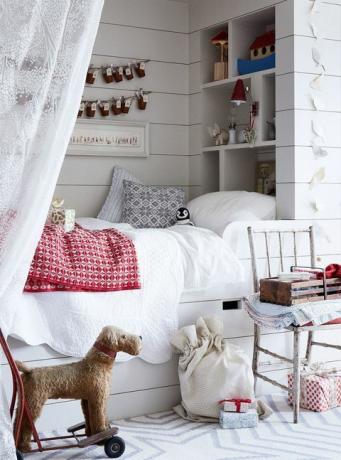 Beyaz yatak odası - Noel dekor