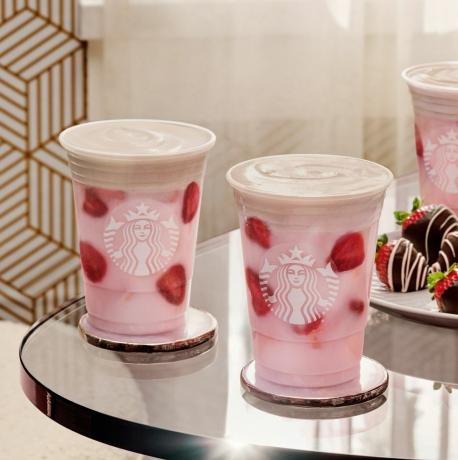 starbucks pembe içecek