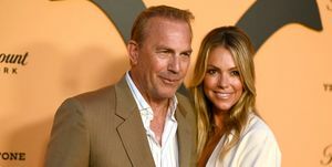 los angeles, kaliforniya 30 mayıs kevin costner l ve christine baumgartner paramount networks yellowstone 2. sezona katılıyor 30 Mayıs 2019'da los angeles, california'da lombardi evinde gala partisi ağ