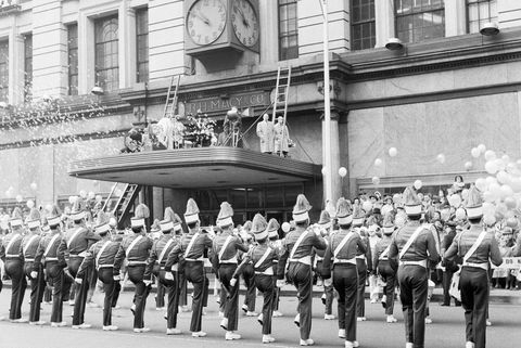 1954 macy'nin şükran günü geçit töreninde bando