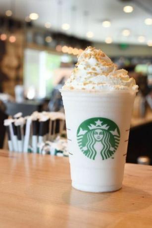 Starbucks 6 adet Yeni Frappuccino Aromalı Piyasaya Sürüyor