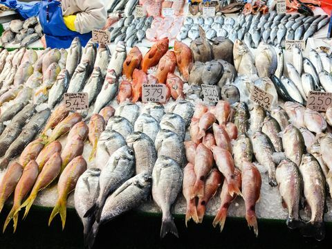 Markette Satılık taze balık