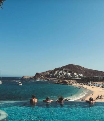 Gaines ailesinin 2023 meksika tatillerinde havuzlarında, joanna gaines'in instagramında paylaştığı paylaşım