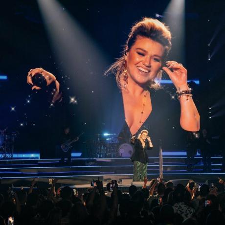 Kelly Clarkson Las Vegas'taki misafirliğinde