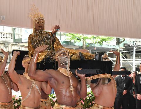 ABD-EĞLENCE-MODA-METGALA-ÜNLÜ-MÜZE-İNSANLAR