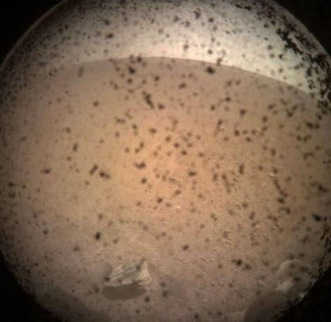 NASA Insight Lander Mars - Mars görev fotoğrafları yüzeyinden ilk fotoğraf paylaşıyor