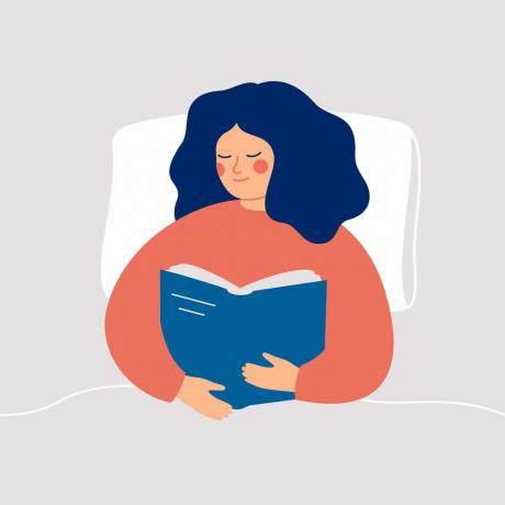 Mutlu kadın gece veya sabah kitap terapisi seansında yatakta keyifle kitabı okur, ruh sağlığı kavramı vektör illüstrasyonu